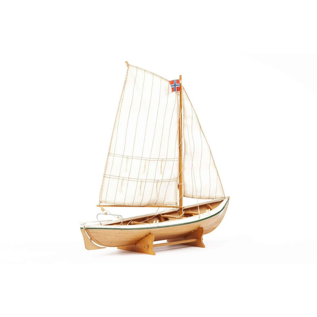 Billing Boats 1:20 TORBORG - Wooden hull
