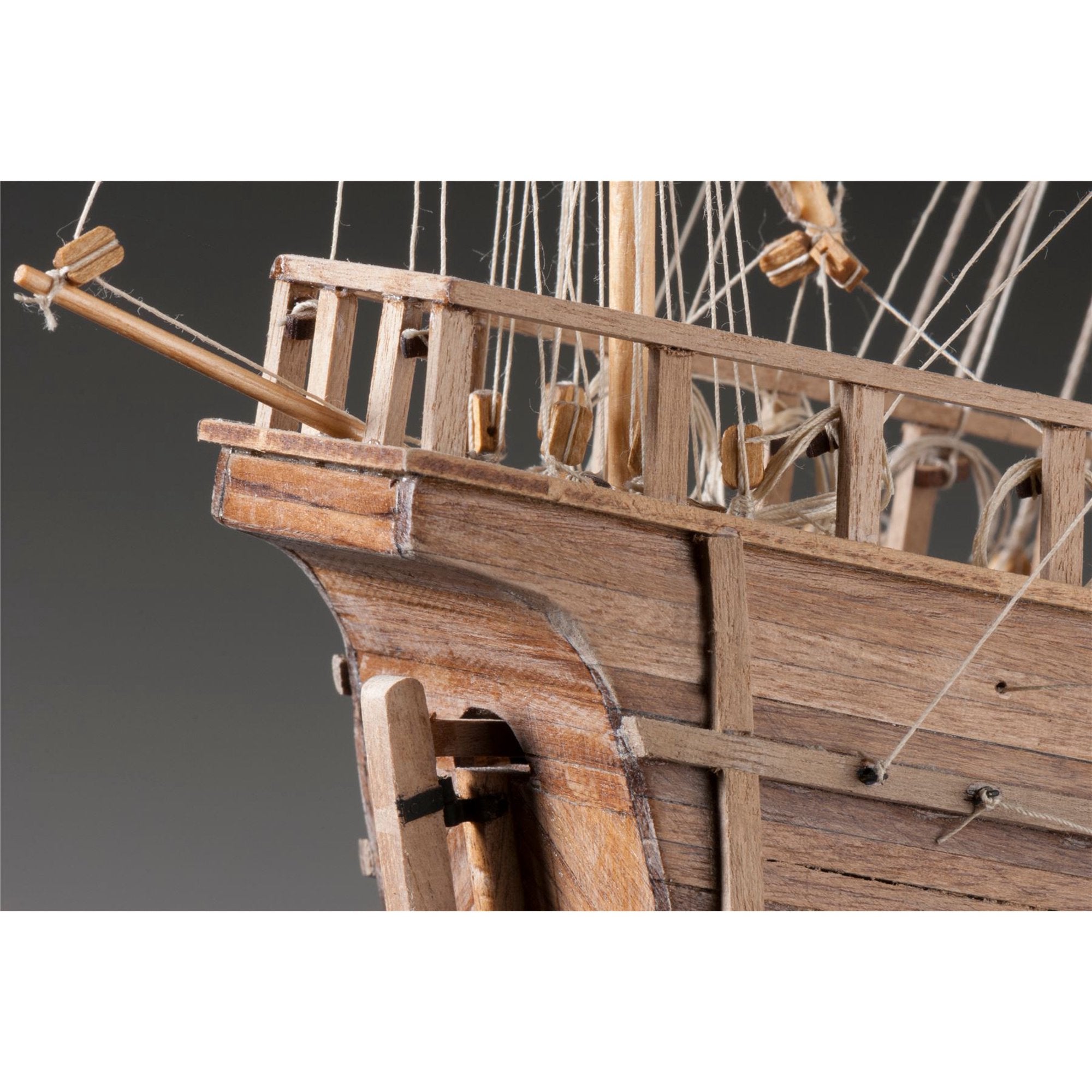 Dusek Pinta Wood Model Ship Kit D011 Scale 1:72