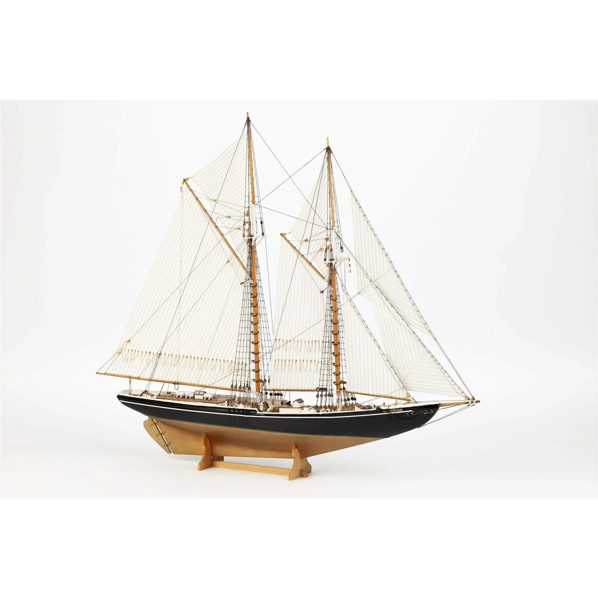 Billing Boats Bluenose II Wooden Hull 1:100 Scale